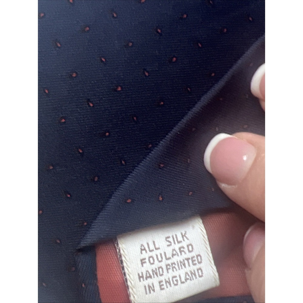 John Wanamaker Navy Mini Red Dot Bert Pulitzer Hand Printed 100% Silk Tie - Picture 3 of 5